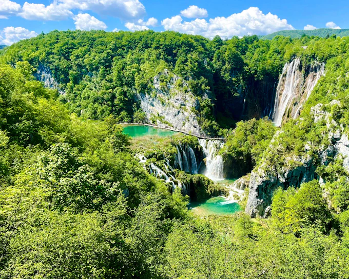 From Krk or Rijeka: Plitvice Lakes National Park Guided Van Tour (Product 54021)