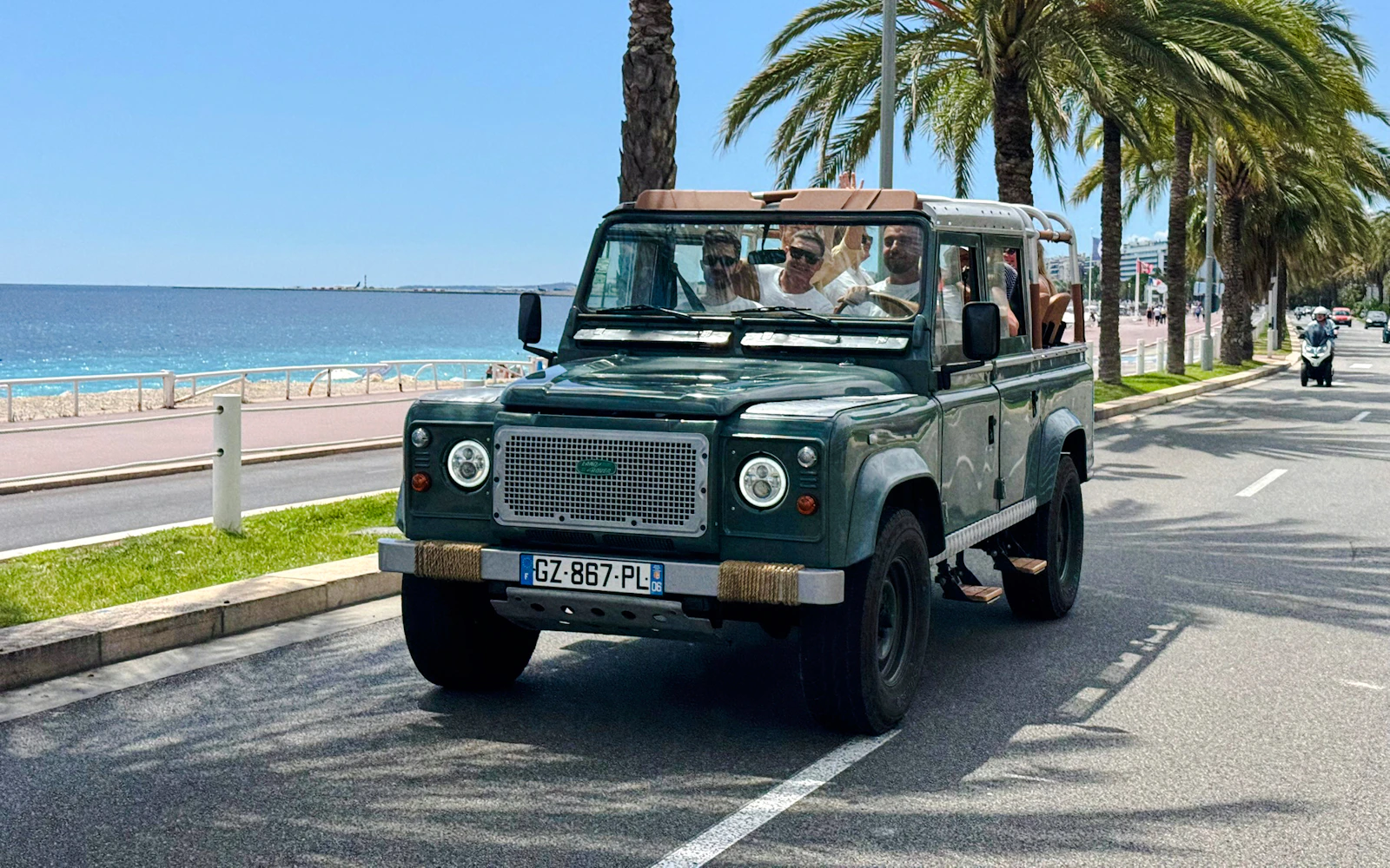 From Nice: Historic Château Wine Tasting by Vintage Land Rover (Product 56769)