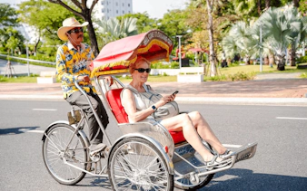 privat sykkelrickshaw-tur i da nang med mat utvalgt av michelin-4