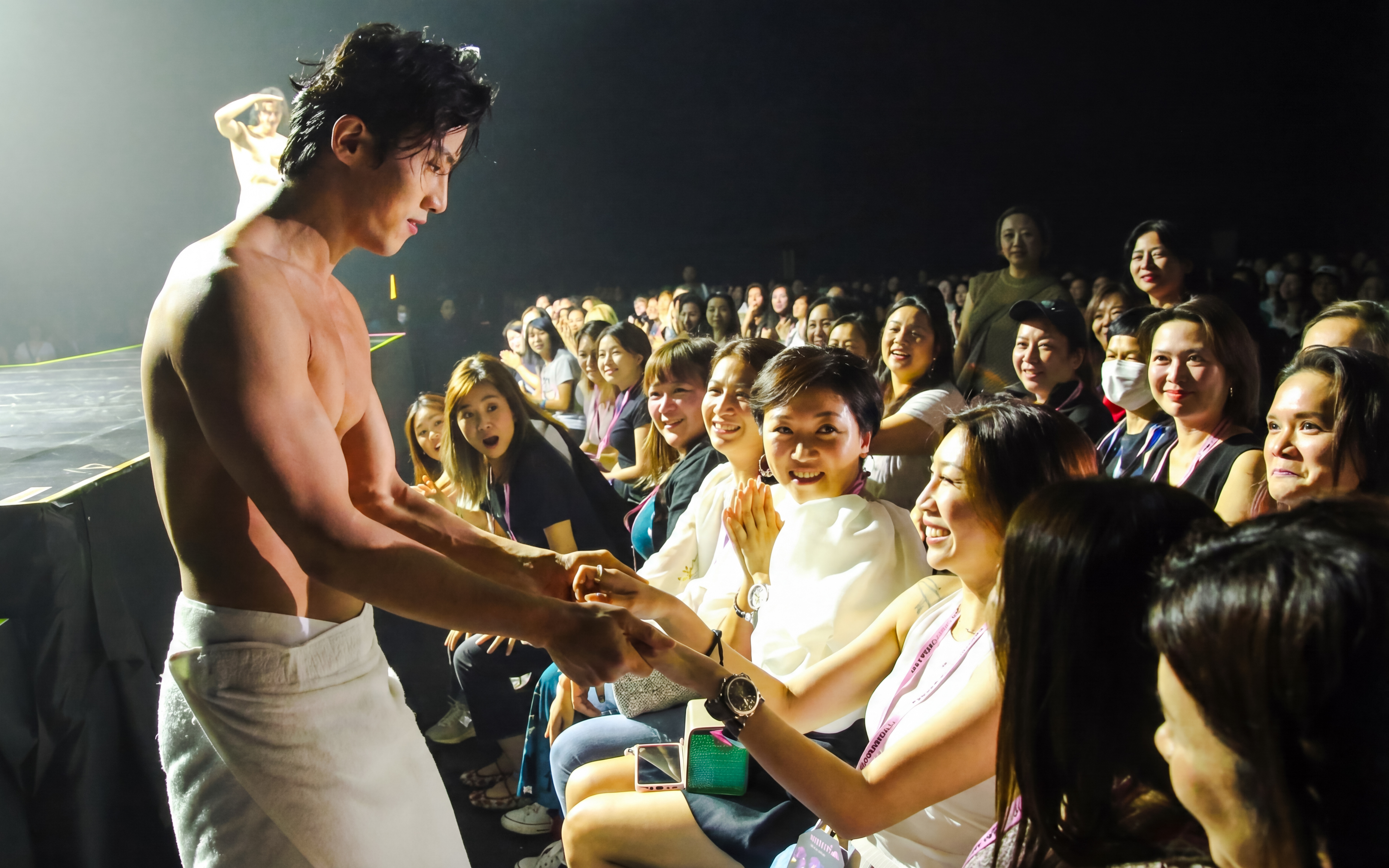Audience interaction during Wild Wild Show in Korea.
