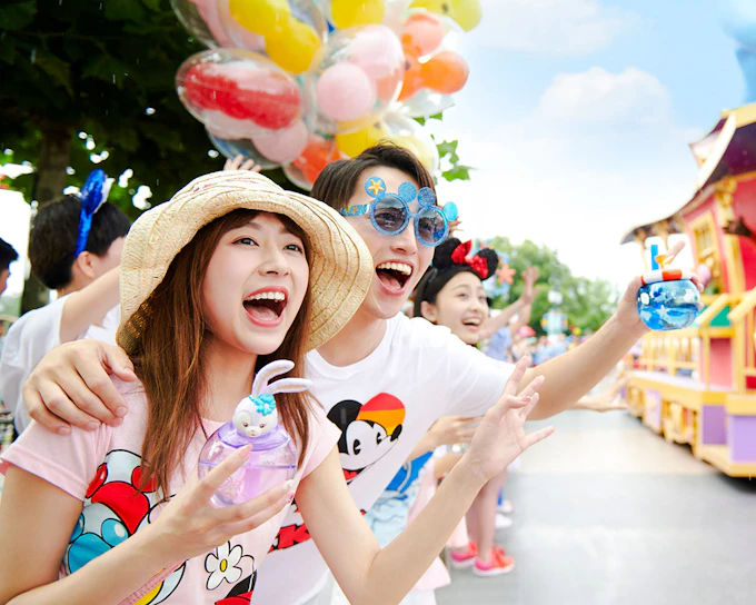 Shanghai Disneyland 1-Day Ticket with Premier Access (8 Attractions)