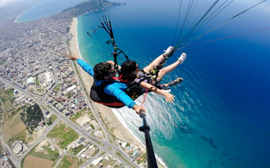From Antalya: Alanya Paragliding Experience with Cleopatra Beach Landing
