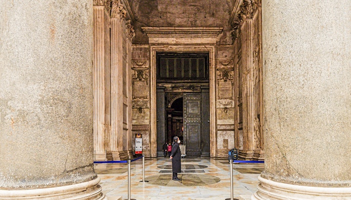 rome pantheon bronze door