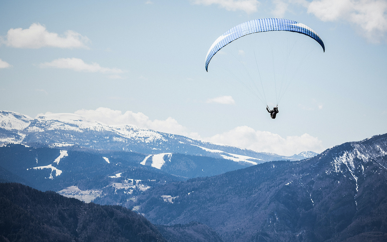 hang gliding parasailing at nordkette
