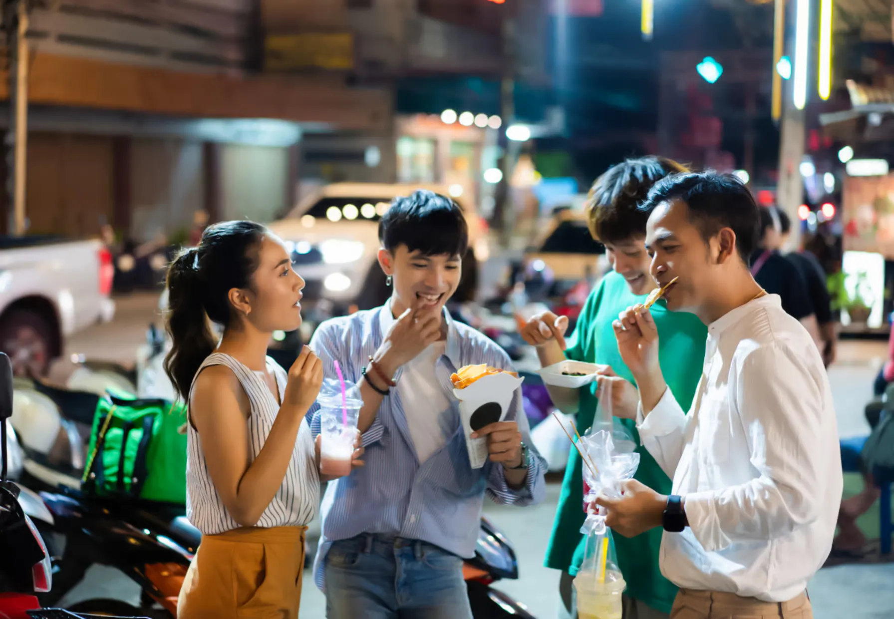 4. bölge’de tadımlar eşliğinde ho chi minh şehri sokak yemekleri yürüyüş turu-1