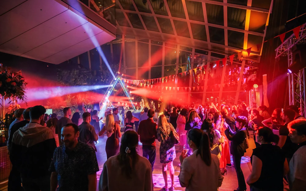 تذكرة Sky Garden ليلة موسيقية مع كأس شمبانيا