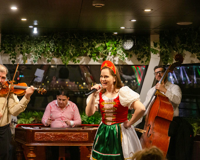 Budapest Dinner Cruise with Folklore Show