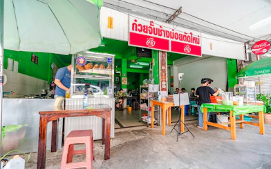 Chiang Mai street food stall on Michelin Food Walking Tour.