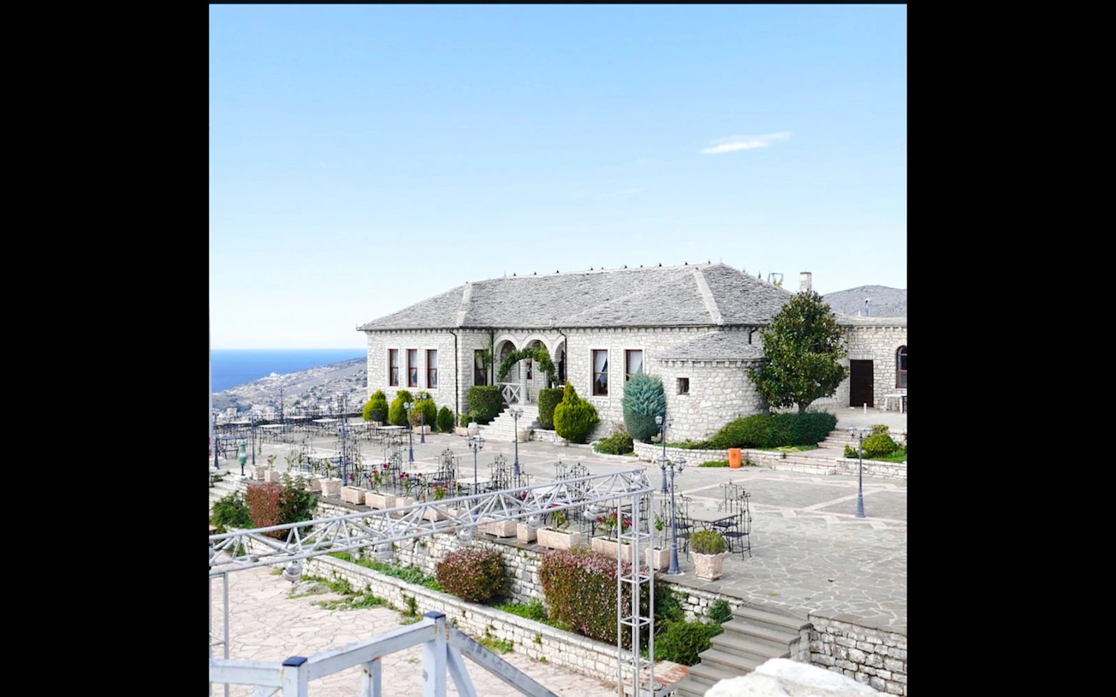 From Saranda: Gjirokaster, Blue Eye and Lekuresi Castle Day Trip Image 2
