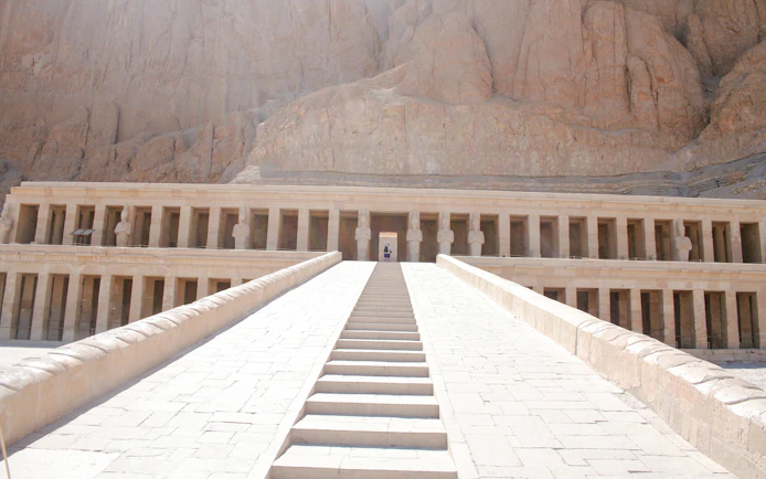 Luxor West Bank Private Tour: Valley of the Kings, Valley of the Queens & Hatshepsut Temple