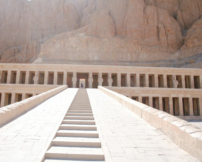 Luxor West Bank Private Tour: Valley of the Kings, Valley of the Queens & Hatshepsut Temple