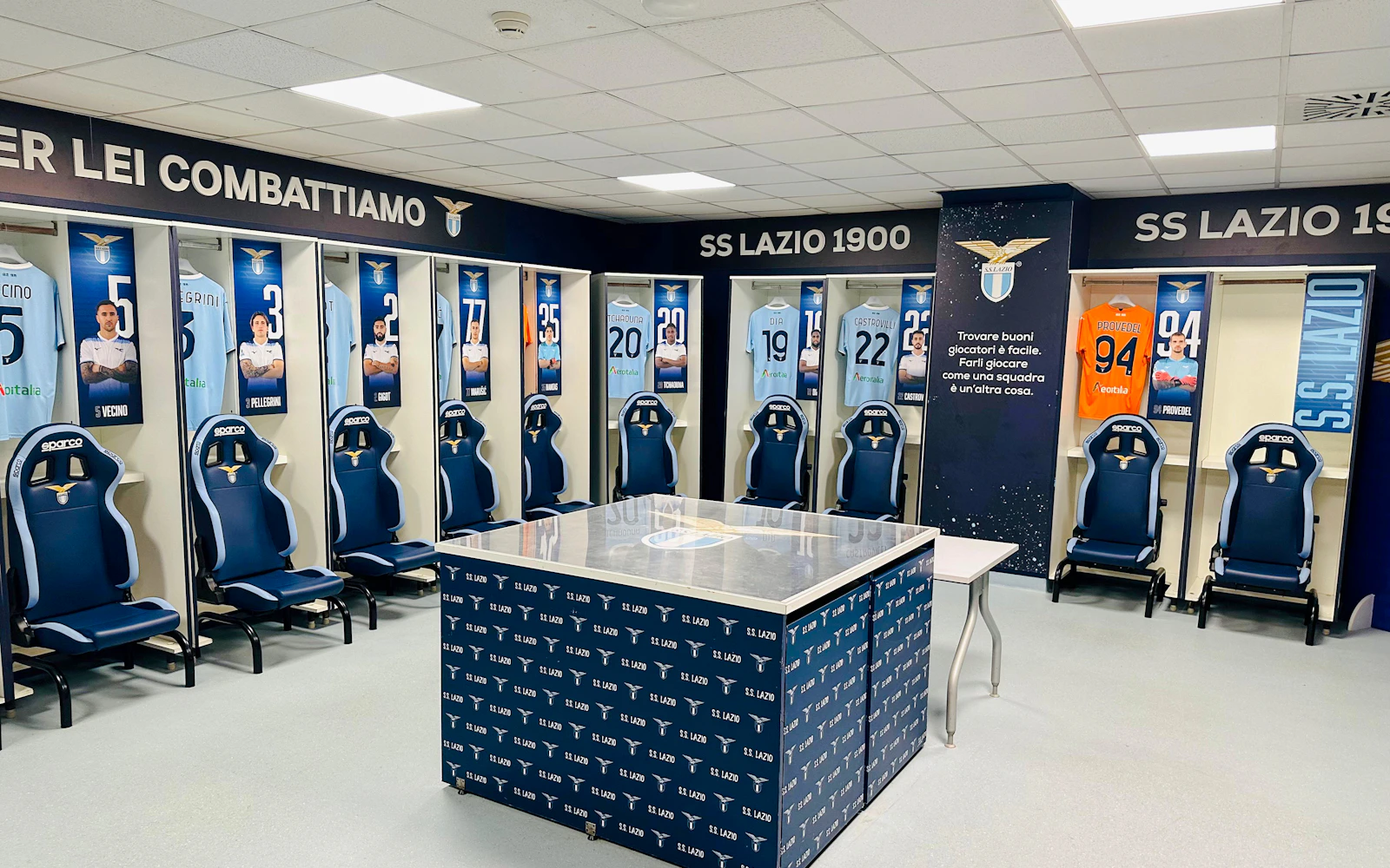 geführte tour durch das stadio olimpico und das foro italico-1