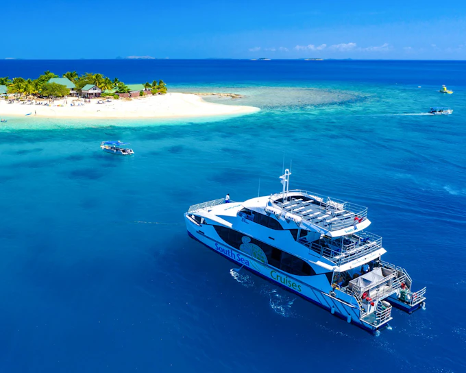 South Sea Island & Mamanuca Islands Combo Cruise with Lunch, Drinks & Hotel Transfers