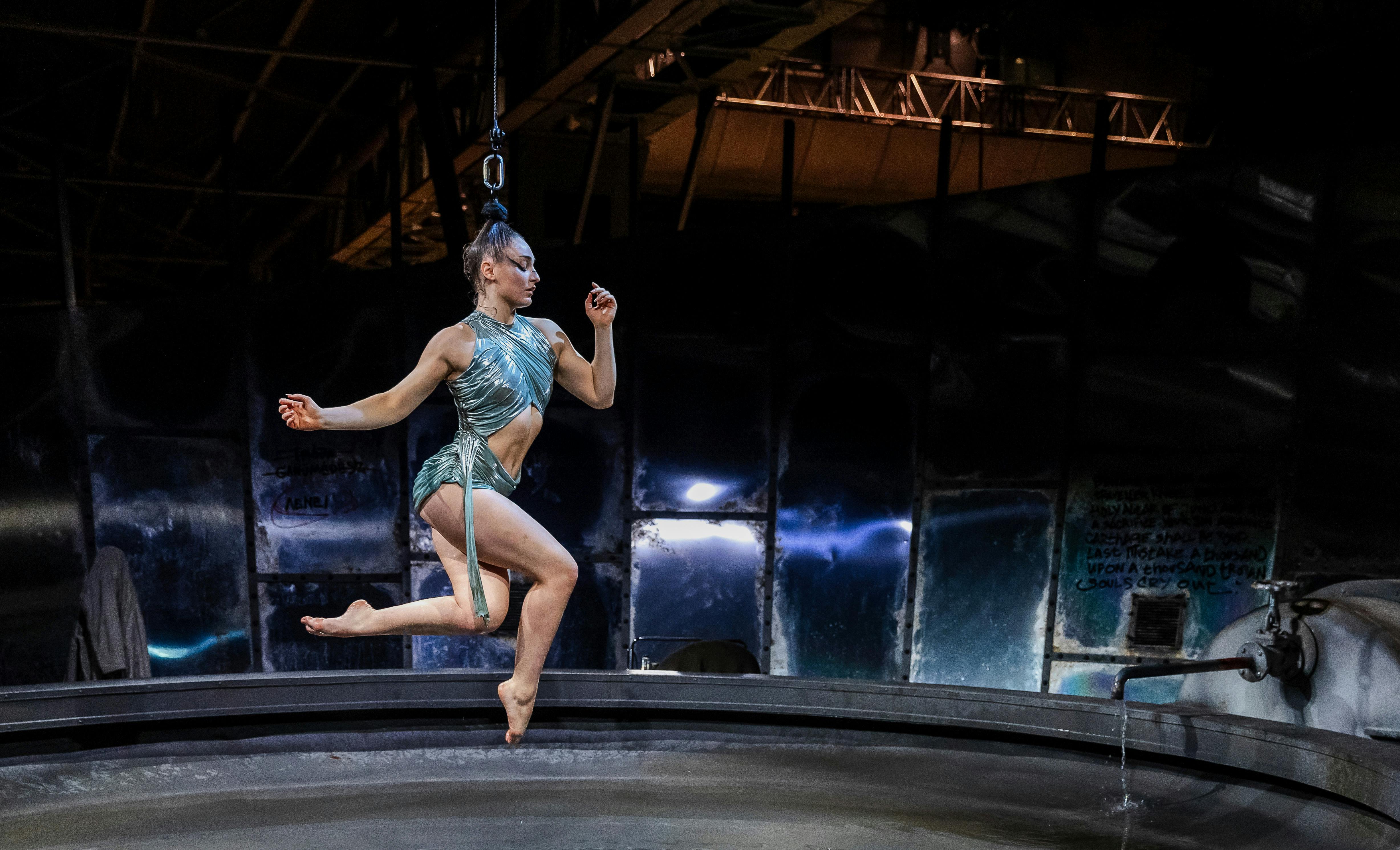 budapest: recirquel walk my world immersive show tickets-2