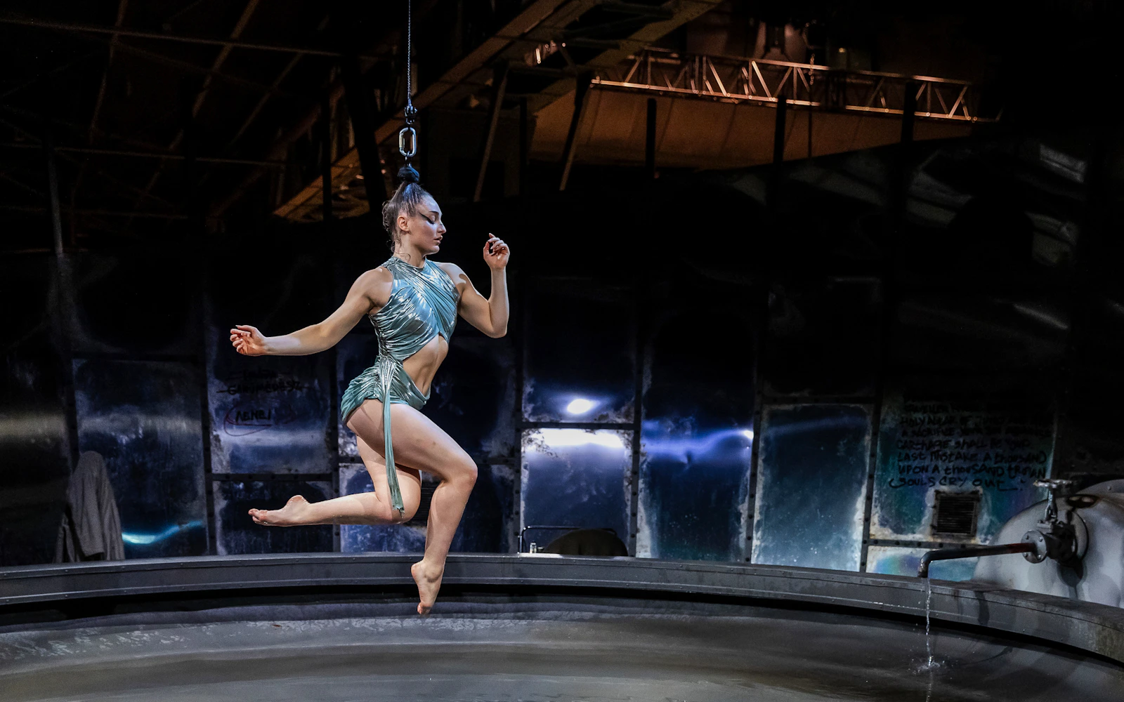 Budapest: Recirquel Walk My World Immersive Show Tickets Image 2