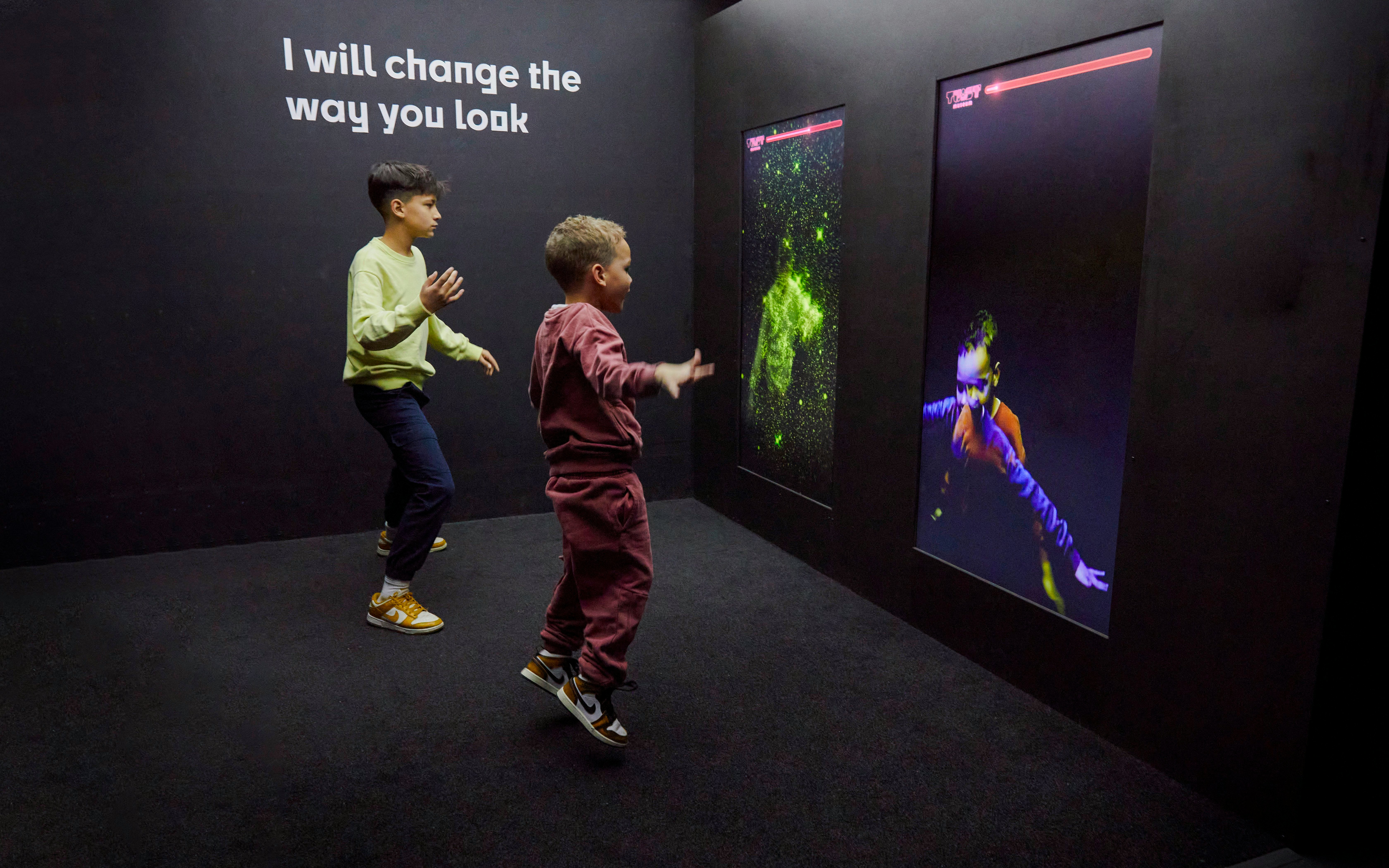 4D Booth (3D Hologram Experience)