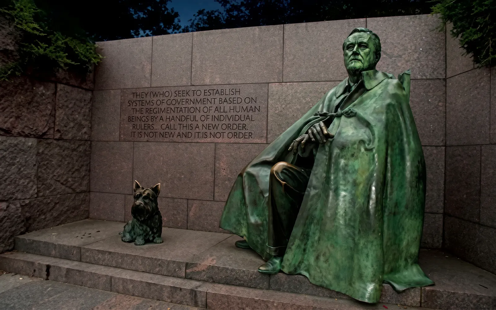 Statue of Franklin D. Roosevelt and his dog at the FDR Memorial, Washington DC.
