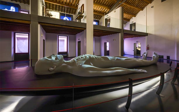 Exhibit of human anatomy model at History of Medicine Museum.