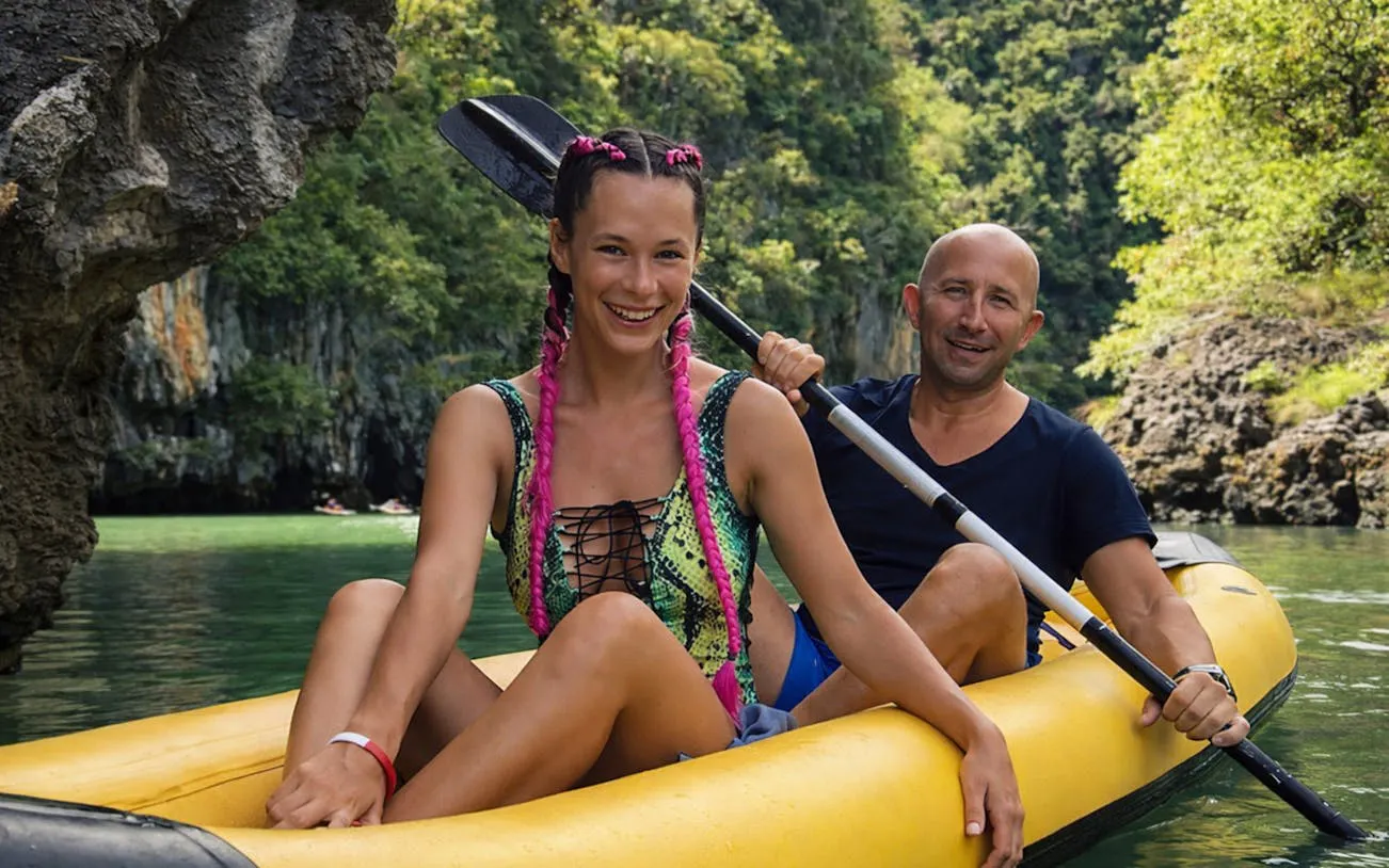 From Phuket: Phang Nga Bay Sea Cave Canoeing and James Bond Island Big Boat Tour with Buffet Lunch