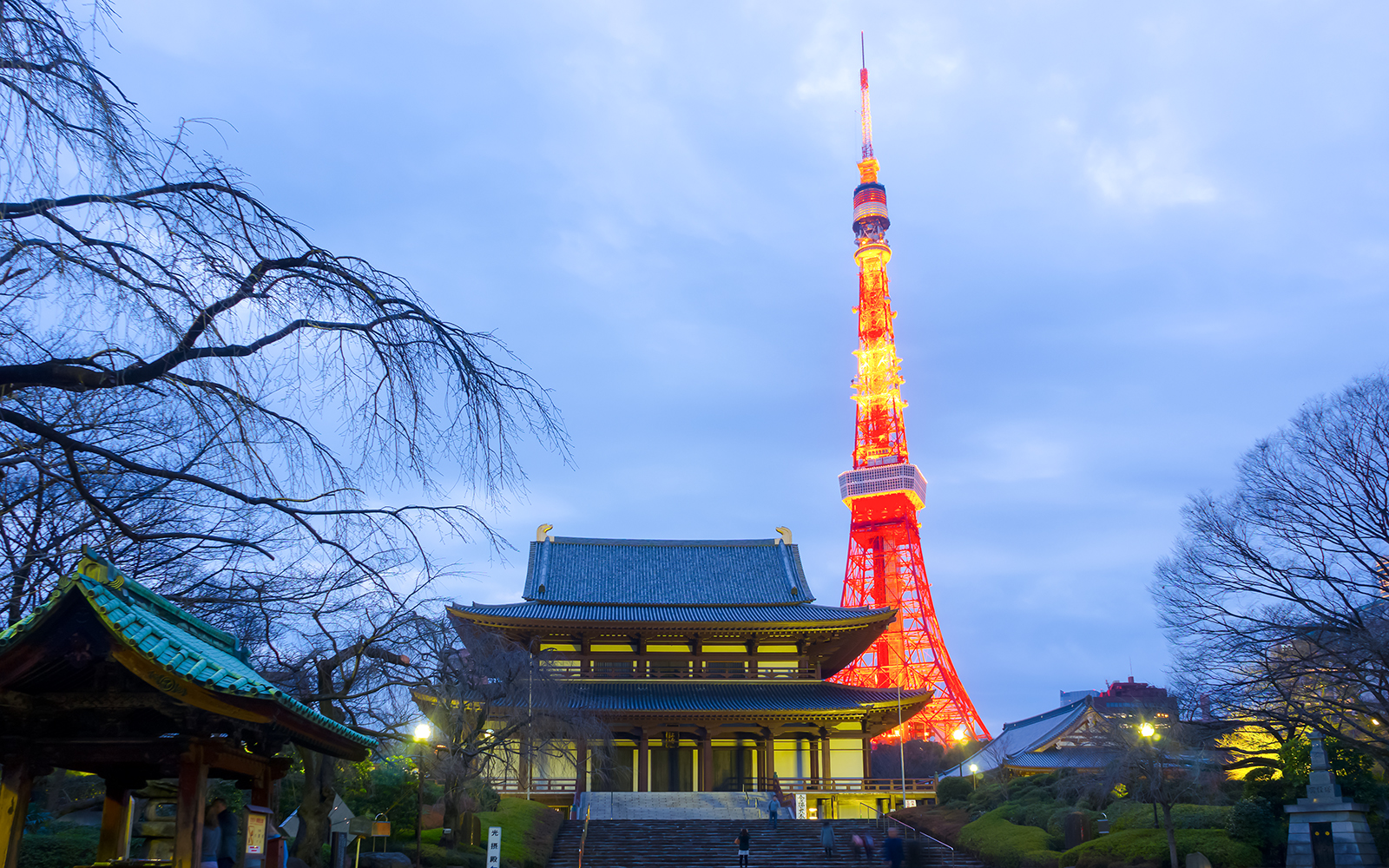 Zojoji Temple New Year’s Eve Bell Ceremony 
