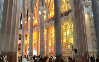 sagrada familia skip-the-line private guided tour-3