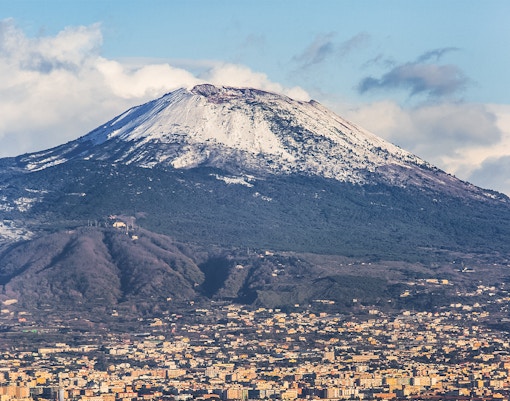 mount vesuvius in snow