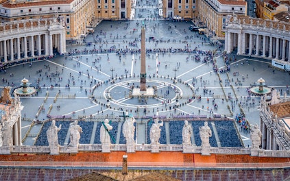 Intrarea în Necropola Vaticanului