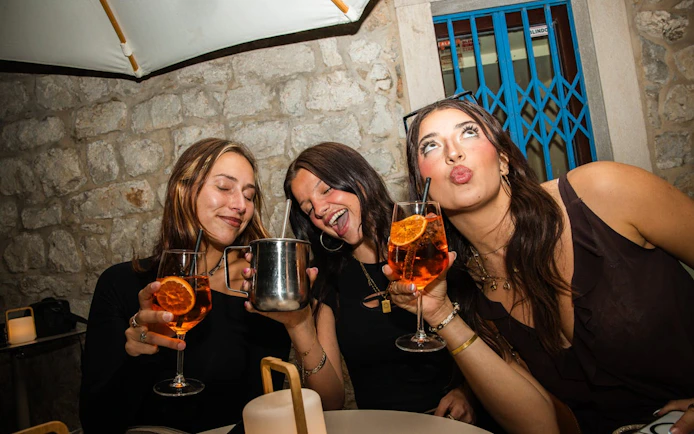 Split After Dark: Pub Crawl