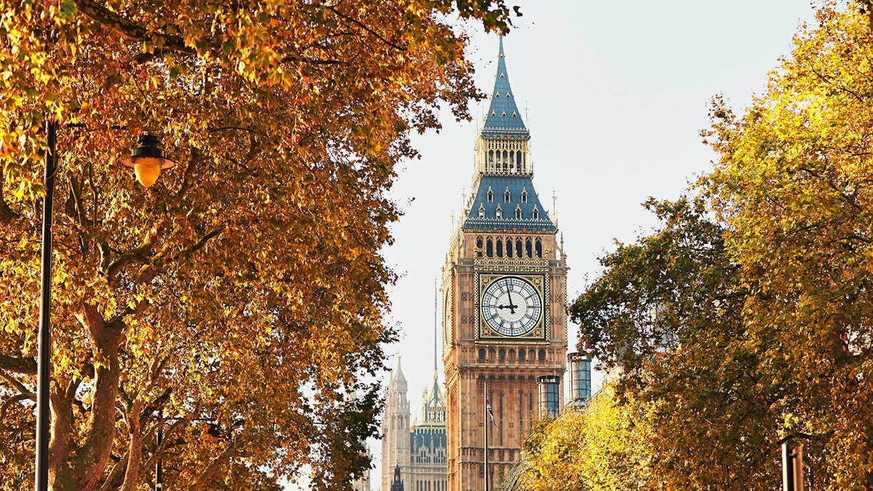 London Travel Guide - Autumn in London