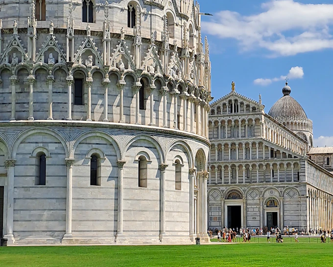 Pisa Walking Tour with Cathedral & Leaning Tower Tickets