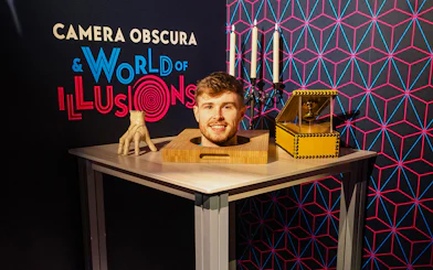 Severed head illusion at Camera Obscura & World of Illusions, Edinburgh exhibit.