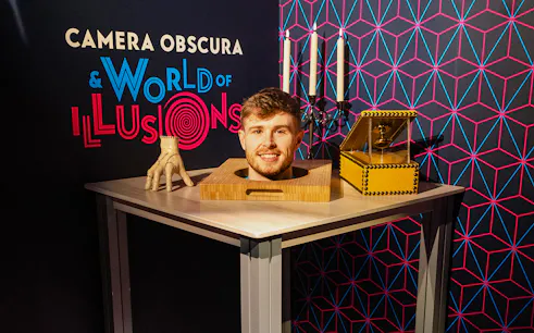Severed head illusion at Camera Obscura & World of Illusions, Edinburgh exhibit.