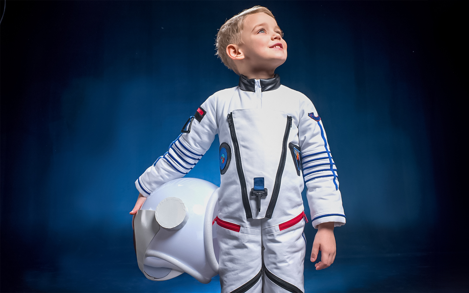 child role playing as astronaut at kidzania dubai