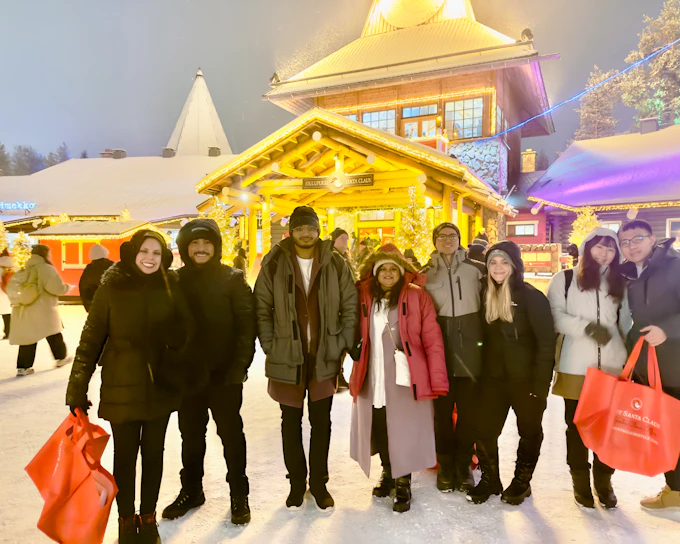 Helsinki & Lapland 8-Day Winter Tour: Husky & Snowmobile Safaris Northern Lights & Glass Igloo Stay
