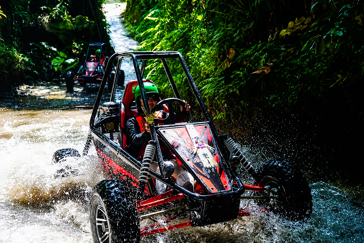 ubud off-road buggy-eventyr: dragehulen, vannfallstien og jungeltunnelen-9