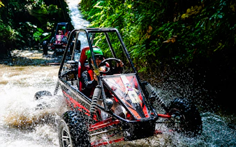 ubud off-road buggy-eventyr: dragehulen, vannfallstien og jungeltunnelen-9