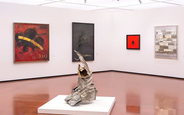 Artworks and sculpture in the Heidi Horten Collection gallery.