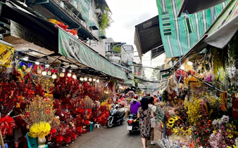 ho chi minh şehri ho thi ky çiçek pazarı ve hidden garden cafe yürüyüş turu-4
