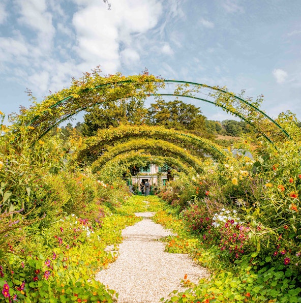 Explore the world of impressionist art at Monet’s Garden
