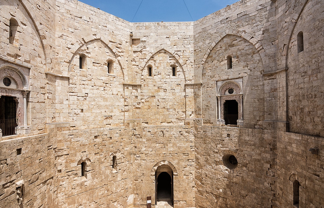 Rooms and Towers of Castel del Monte
