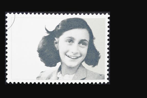 anne frank story and world war ii walking tour-3