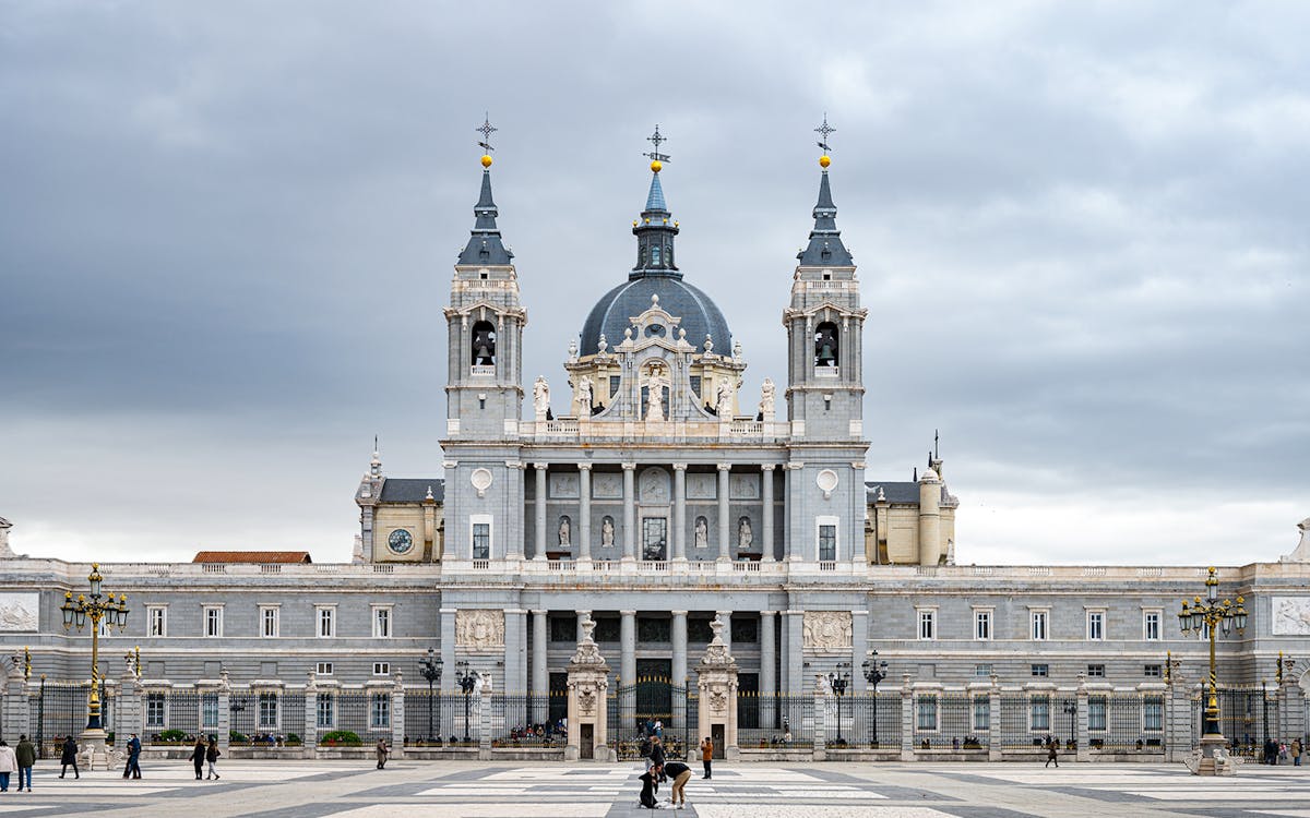 guided day tour of madrid with skip-the-line tickets to prado museum & royal palace-7 guided day tour of madrid with skip-the-line tickets to prado museum & royal palace-7