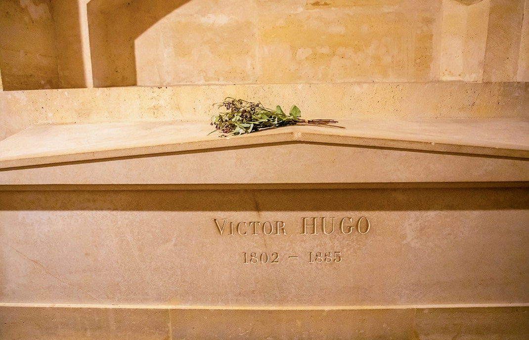 tomb of victor hugo in paris pantheon
