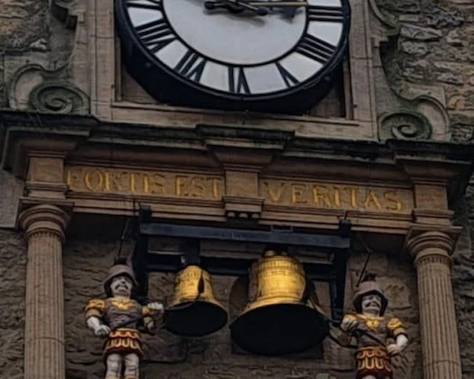 Oxford Time Thief: Self-Guided City Exploration Game