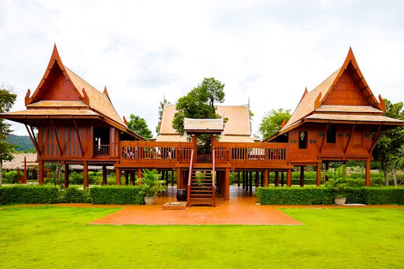 tickets to mallika city with optional thai costumes or meal-7