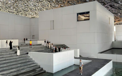 Abu Dhabi Private City Tour with Sheikh Zayed Grand Mosque and Louvre Abu Dhabi