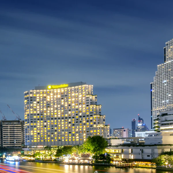 Shangri-La Hotel
