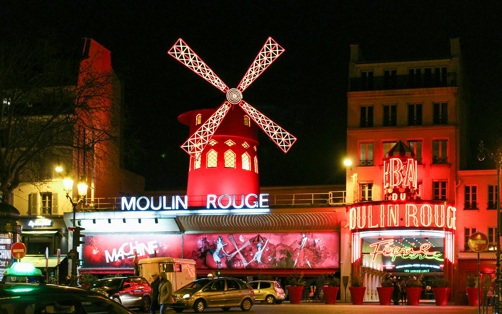 Moulin Rouge Paris exterior