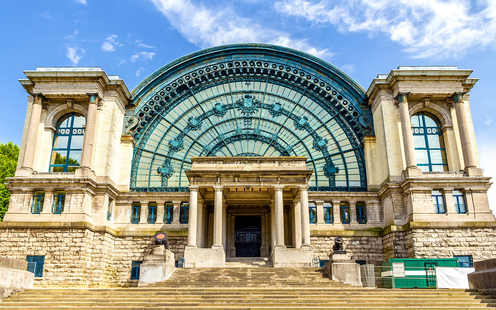 Amsterdam Travel Hacks