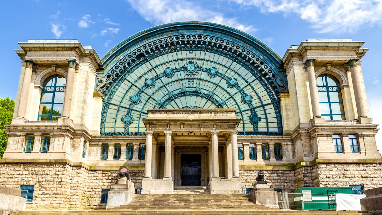 Amsterdam Travel Hacks